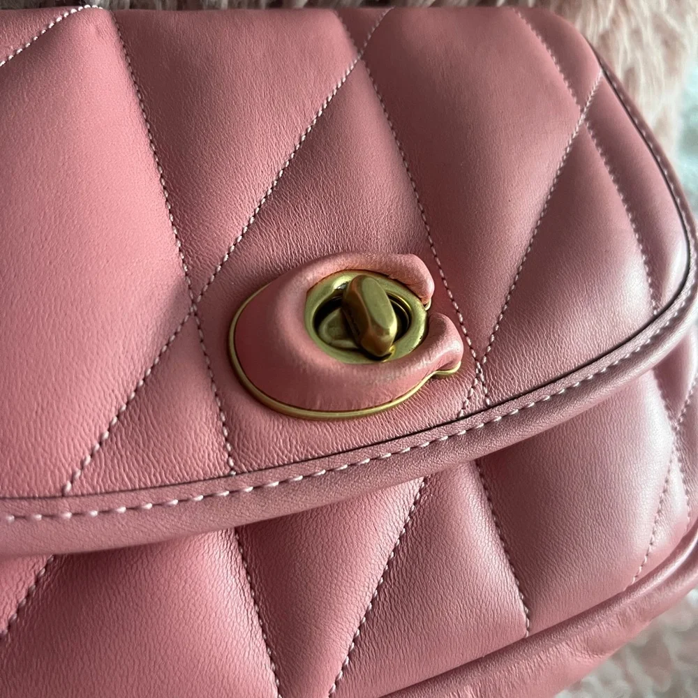 Coach PILLOW MADISON SHOULDER BAG
18 WITH QUILTING - Picture 3 of 13